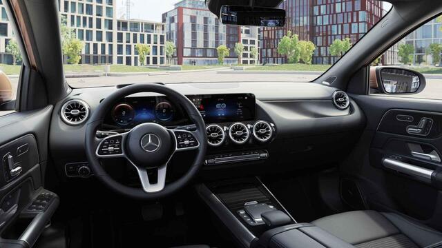 Mercedes-Benz EQA 250 Business Solution Luxury 67 kWh | Burmester | Panoramadak | Headup | Memory | Keyless | 360 graden camera | Stoelverwarming |