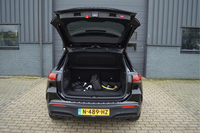 Mercedes-Benz EQA 250 Business Solution AMG 67 kWh | CAMERA |