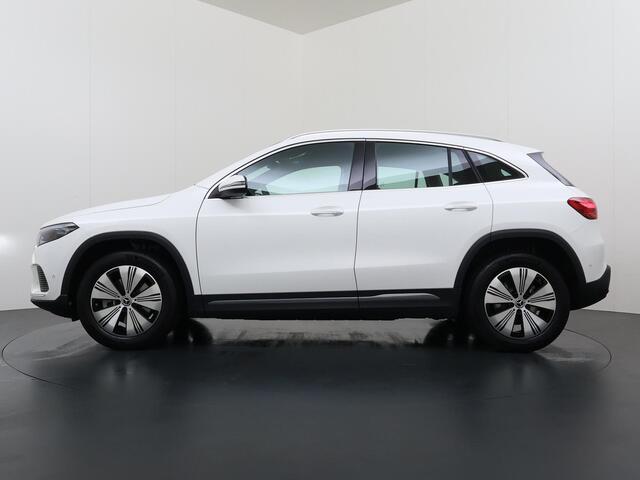 Mercedes-Benz EQA 250+ Business Solution | Trekhaak | LED Koplampen | Adaptieve Grootlichtassistent | Stoelverwarming | Sfeerverlichting | Elektrische Achterklep | Achteruitrijcamera | Parkeersensoren