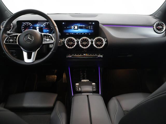 Mercedes-Benz EQA 250 Luxury Line 67 kWh | Panoramadak | Sfeerverlichting | Elektrische achterklep | Achteruitrijcamera |