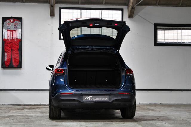 Mercedes-Benz EQA 250 Business Solution AMG 67 kWh | Panoramadak | Night | Memory | Burmester | NL auto | 1e eigenaar |