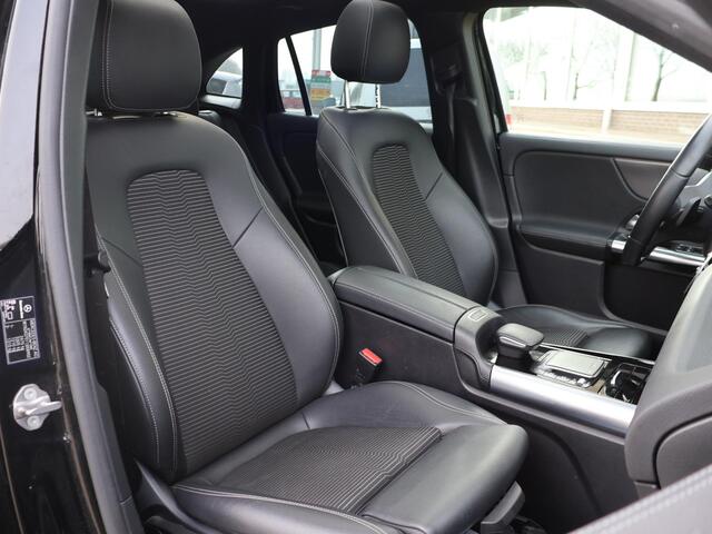 Mercedes-Benz EQA 250 LUXURY 67 kWh SOH 96% + PANORAMA | CAMERA | SFEERVERLICHTING | STOELVERWARMING