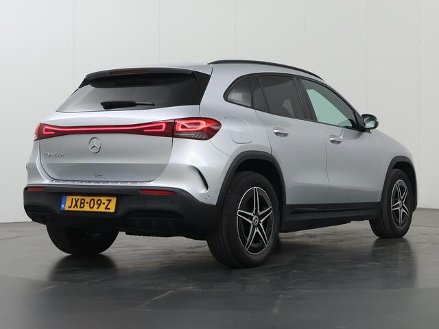 Mercedes-Benz EQA 250+ AMG Line 71 kWh | Night | Panoramadak | Sfeerverlichting | Draadloos telefoonladen | Stoelverwarming |