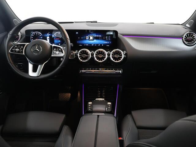 Mercedes-Benz EQA 250 Business Solution Luxury 67 kWh Head Up | Originele trekhaak | Memory pack | Panorama | 360* Camera