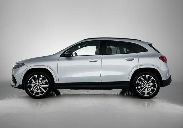 Mercedes-Benz EQA 250+ Business Solution AMG 71 kWh | Trekhaak | Nightpakket | Premium pakket | Parkeerpakket met 360°-camera | Dodehoekassistent | KEYLESS-GO comfort pakket | EASY PACK achterklep | Head-up display | Extra USB-poorten |