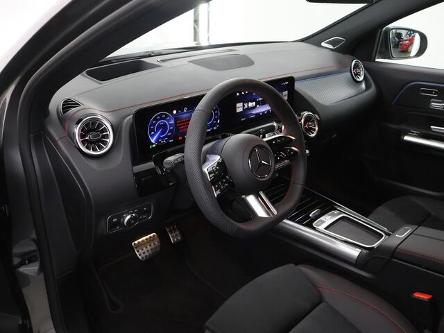 Mercedes-Benz EQA 250+ Business Solution AMG 71 kWh | Panoramaschuifdak | Night | Dodehoekassistent | Head-up | Burmester | Winterpakket |