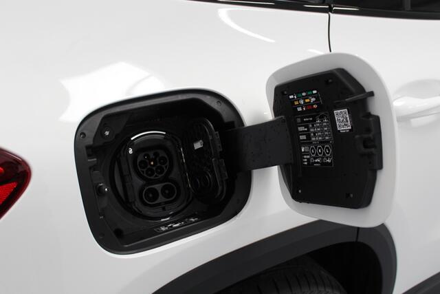 Mercedes-Benz EQA 250 AMG Line 67 kWh 191PK, RIJKLAAR | PANORAMADAK | ALCANTARA/LEER | ELEC-TREKHAAK | STOELVERWARMING