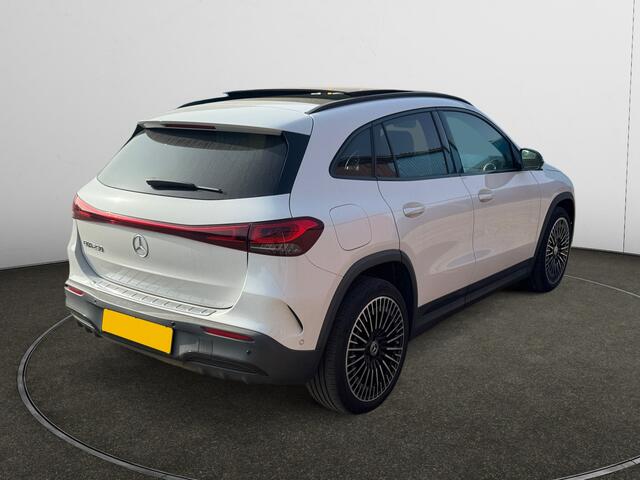 Mercedes-Benz EQA 250 Business Solution AMG 67 kWh- SOH 94%, Panoramadak, Sfeerverlichting, Elek Trekhaak, Camera