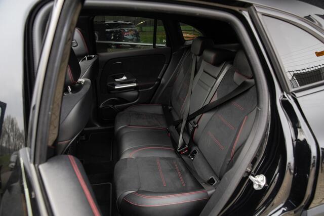 Mercedes-Benz EQA 250 Business Solution AMG 67 kWh , Panoramadak, Trekhaak, Head-up display,