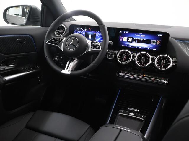 Mercedes-Benz EQA 250+ Business Solution Luxury 71 kWh | Panoramaschuifdak | Rijassistentiepakket | Winter pakket | Burmester | Achteruitrijcamera | Dodehoekassistent |