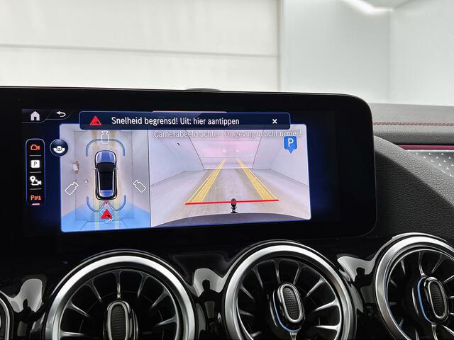 Mercedes-Benz EQA 250+ Business Solution AMG 71 kWh | Premium pakket | Nightpakket | Smartphone integratie | GUARD 360° Plus | Panoramaschuifdak | 360° camera | Sierdelen Star Pattern |