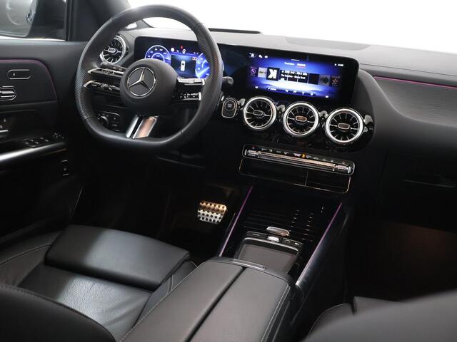 Mercedes-Benz EQA 300 4MATIC AMG Line 67 kWh | Night | Burmester | Panoramadak | Memory | Trekhaak | 20" lichtmetalen velgen |