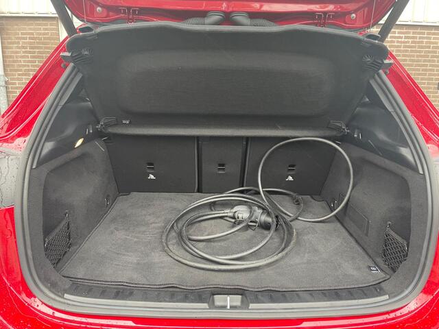 Mercedes-Benz EQA 250+ AMG | Panoramadak | Rijassistentie |