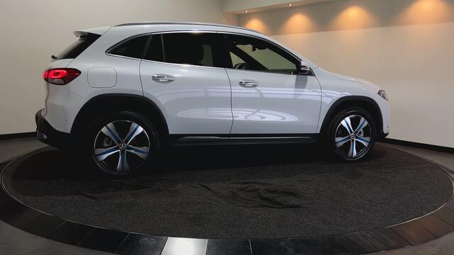 Mercedes-Benz EQA 250+ Electric Art 71 kWh Advanced plus , Pano, ACC, Premium Soh (batterijcheck) Waarde 98,3 %