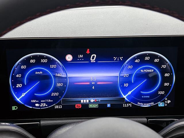 Mercedes-Benz EQA 250+ Business Solution AMG 71 kWh | Premium Pakket | DISTRONIC | Panoramaschuifdak | Stuurwielpaddles gegalvaniseerd | Sierdelen in Star Pattern | Sfeerverlichting | 20" multispaaks AMG velgen |