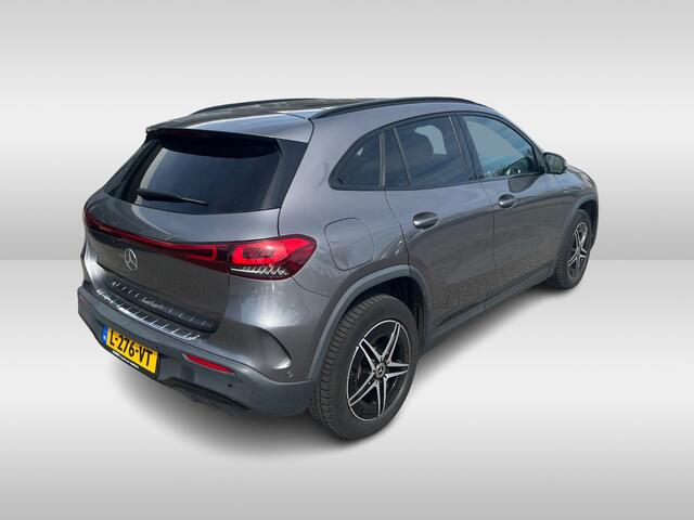 Mercedes-Benz EQA 250 Business Solution AMG 67 kWh / Panoramadak / Camera / CarPlay / 18'' / Stoelverwarming / Dodehoek / DAB / Cruise Control