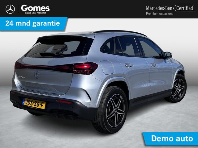 Mercedes-Benz EQA 250+ AMG | Night Pakket | Panoramadak | Trekhaak | Dodehoekassistent | Apple CarPlay | Android Auto | Advanced Sound System | Stoelverwarming | Sfeerverlichting | Parkeersensoren | Achteruitrijcamera | Elektrische Achterklep