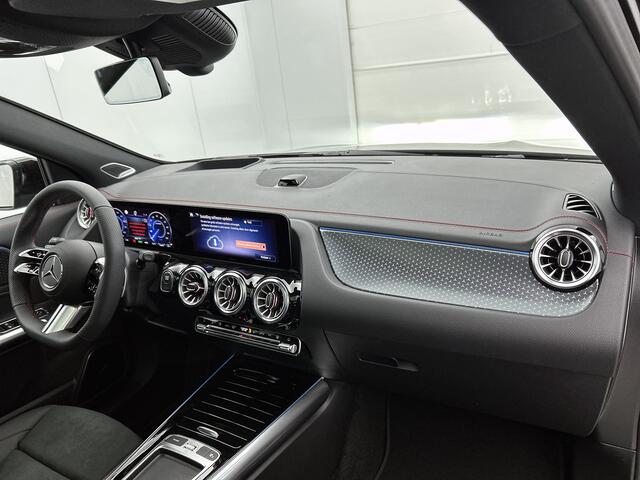 Mercedes-Benz EQA 250+ Business Solution AMG 71 kWh | Premium pakket | Nightpakket | Parkeerpakket | Panoramaschuifdak | 360° camera | Burmester Surround Sound | 19 inch tienspaaks lichtmetalen AMG-velgen | Warmtewerend, donkergetint glas |