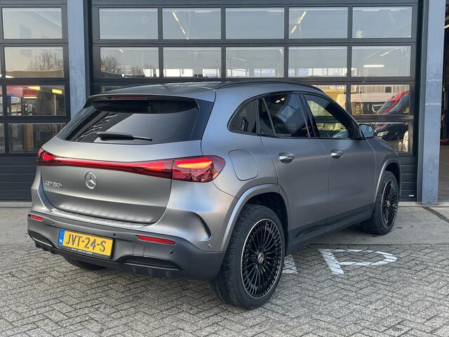 Mercedes-Benz EQA 250+ Business Solution AMG 71 kWh | Night Pakket | Winter Pakket | Panoramadak | Burmester 3D Surround Sound | 360° Camera | Head-up Display | Dodehoekassistent | Elektrisch Verstelbare Stoelen + Memory | Stoelverwarming | Stuurverwarming | Sfeerverlichti