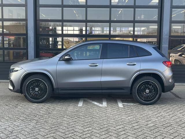 Mercedes-Benz EQA 250+ Business Solution AMG 71 kWh | Night Pakket | Winter Pakket | Panoramadak | Burmester 3D Surround Sound | 360° Camera | Head-up Display | Dodehoekassistent | Elektrisch Verstelbare Stoelen + Memory | Stoelverwarming | Stuurverwarming | Sfeerverlichti