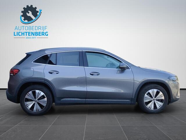 Mercedes-Benz EQA 300 4MATIC 67 kWh Progressive / Luxury Line Camera / Dodehoek / Stoelverwarming