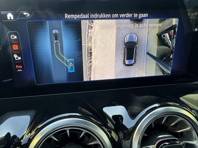 Mercedes-Benz EQA 250+ Business Solution AMG 71 kWh HUD | Pano/dak | Memory | trekhaak | 360 camera | Keyles | BURMEISTER HiFi | stoel en stuurverwarming| etc