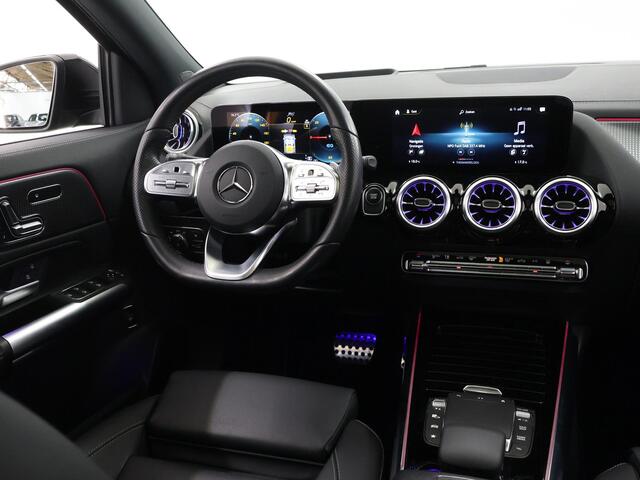 Mercedes-Benz EQA 350 4MATIC AMG Line 67 kWh | Panoramadak | Headup | Memory | Lederen bekleding | 20" lichtmetalen velgen | Adaptief demping systeem | 360 graden camera |