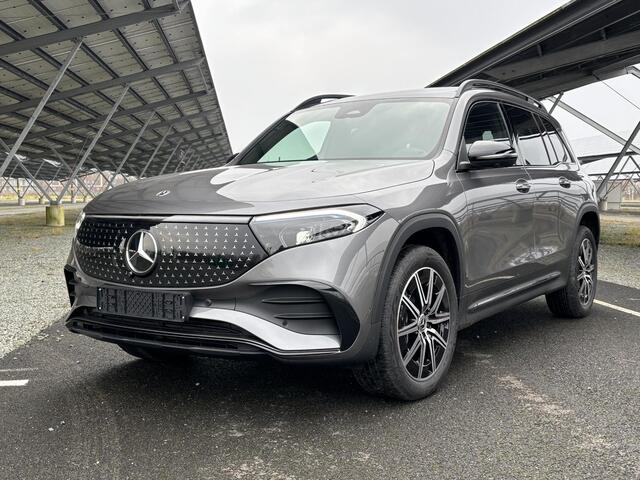 Mercedes-Benz EQB 250+ AMG Line 71 kWh | Night | Panorama dak | 360 camera | 19"AMG Velgen | Sfeerverlichting |