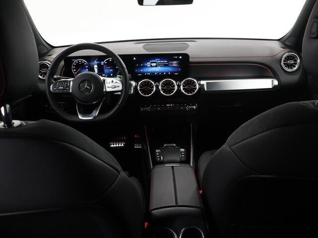 Mercedes-Benz EQB 250+ Business Edition 71 kWh | AMG | Night | 20inch Multispaaks | Stoelverwarming | Sfeerverlichting |