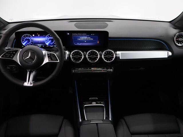 Mercedes-Benz EQB 250+ Luxury Line 71 kWh | Elektrische Stoelen | Dodehoek Detectie | Panoramadak | Keyless Go | Sfeerverlichting | Stoelverwarming | Apple Carplay/Android Auto |
