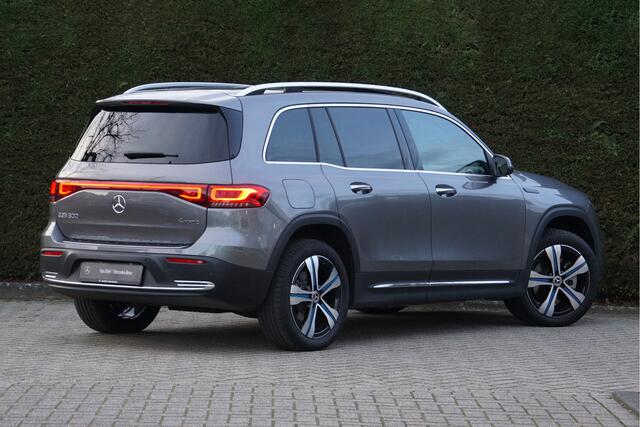 Mercedes-Benz EQB EQB 300 4MATIC | 7 Pers. Keyless Panorama Sfeerverlichting