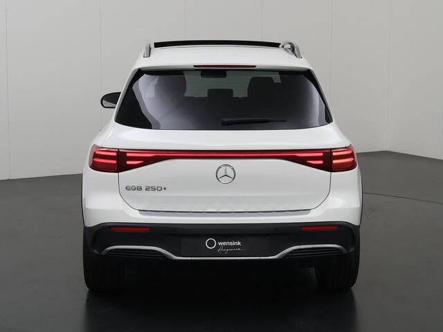 Mercedes-Benz EQB 250+ AMG Line | Premium | Verstelbare demping | Panorama | Memory Pack