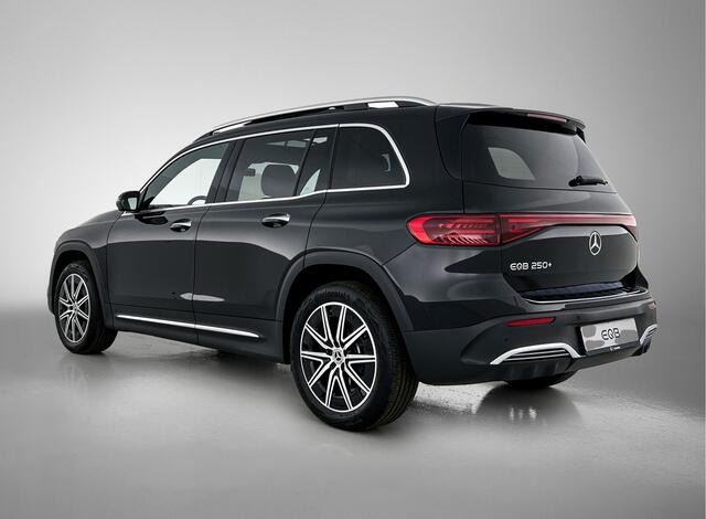 Mercedes-Benz EQB 250+ Business Solution AMG 71 kWh | Trekhaak | Premium pakket | Parkeerpakket met 360°-camera | KEYLESS-GO comfort pakket | EASY PACK achterklep | Head-up display | Dodehoekassistent | Extra USB-poorten |