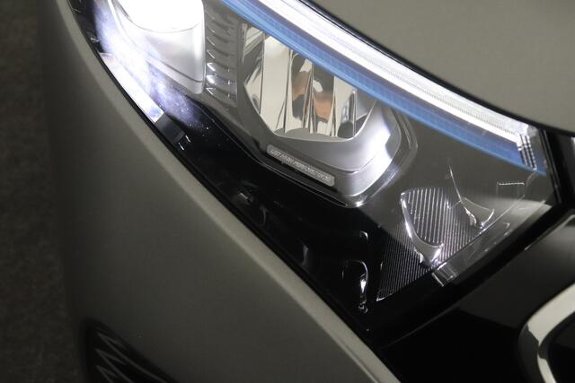 Mercedes-Benz EQB 250 Luxury Line 67 kWh 7-Pers Carplay Sfeerverlichting
