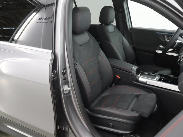 Mercedes-Benz EQB 250+ AMG Line 71 kWh | Panoramaschuifdak | Head-up display | Keyless go | Stoelverwarming | Burmester |