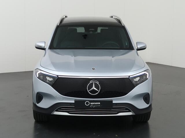 Mercedes-Benz EQB 250+ Luxury Line 71 kWh | Panoramadak | Winter Pakket | Car Play | Sfeerverlichting |
