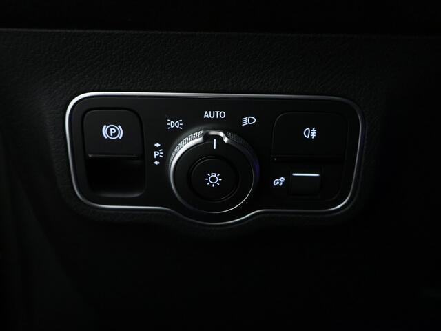 Mercedes-Benz EQB 250+ AMG Line 7p. 71 kWh Lichtmetalen velgen | Navigatie | MBUX wide screen | Parking support met camera achter | Inclusief 24 maanden MB Certified garantie voor Europa.