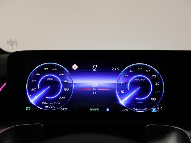 Mercedes-Benz EQB 250+ AMG Nightpakket 7 persoons 71 kWh | Panoramadak | Burmester Audio | Head Up | Memory | 360°-camera | Stuur- en Stoelverwarming | GUARD 360° Voertuigbescherming Plus | Winter pakket | EASY PACK achterklep |