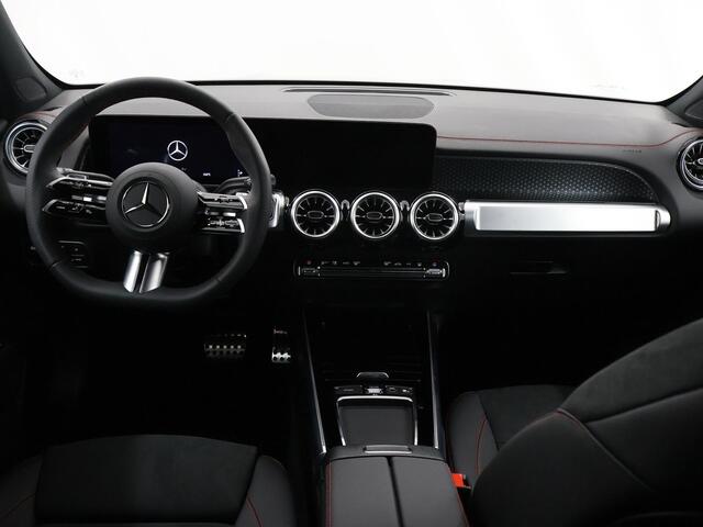 Mercedes-Benz EQB 250+ AMG Line 71 kWh | Night | Panoramadak | Sfeerverlichting | Stoelverwarming | 360 camera |