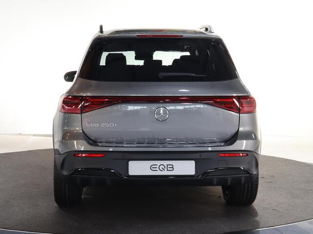 Mercedes-Benz EQB 250+ Business Solution AMG 71 kWh | Panoramaschuifdak | Dodehoekassistent | Led-Koplampen | Head-Up | Burmester |