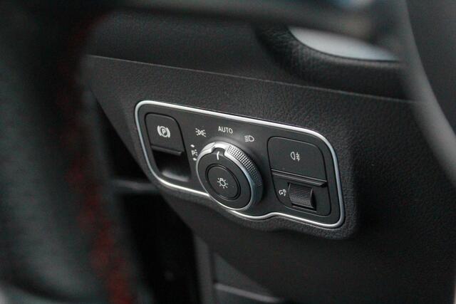 Mercedes-Benz EQB 250 AMG Line | Camera | Carplay | Sfeer |