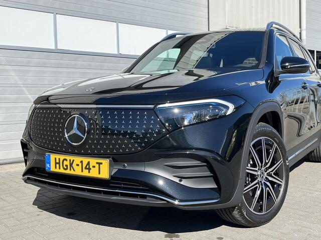 Mercedes-Benz EQB 250+ AMG | Panoramadak | Dodehoekassistent | Donkergetint Glas Achter | Apple CarPlay | Android Auto | Advanced Sound System | Sfeerverlichting | Stoelverwarming | Verschuifbare Achterstoelen | Elektrisch Inklapbare Buitenspiegels