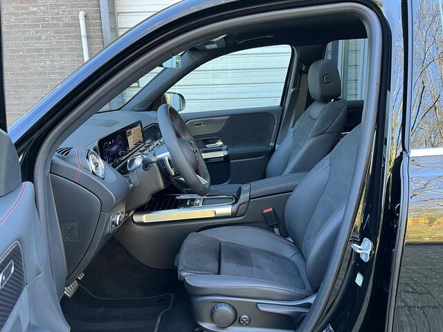 Mercedes-Benz EQB 250+ AMG | Panoramadak | Dodehoekassistent | Donkergetint Glas Achter | Apple CarPlay | Android Auto | Advanced Sound System | Sfeerverlichting | Stoelverwarming | Verschuifbare Achterstoelen | Elektrisch Inklapbare Buitenspiegels