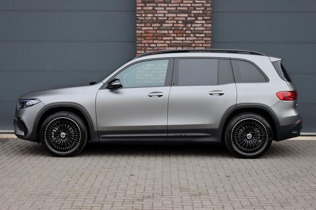 Mercedes-Benz EQB 350 4MATIC AMG Line 71 kWh | 40.500,- Netto | Distronic | Memory | HUD | Verwarmd Stuurwiel | Trekhaak | Burmester | Panoramadak | Keyless Go | Surround Camera | Vario-Achterbank |