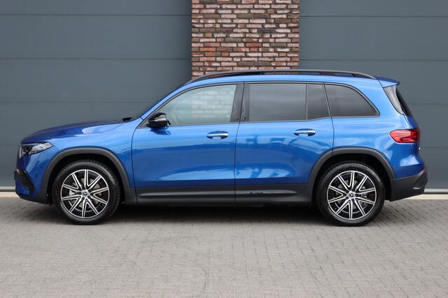 Mercedes-Benz EQB 350 4MATIC AMG Line 71 kWh | 7pers. | Distronic | Panoramadak | Memory | Burmester | HUD | Surround Camera | Verwarmd Stuurwiel | Nightpakket | Augmented Reality |