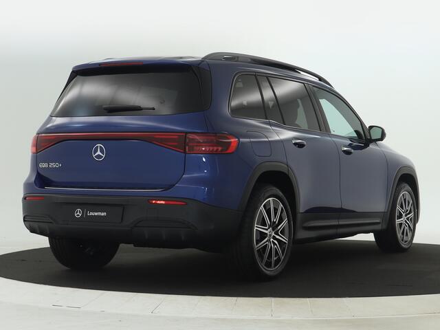 Mercedes-Benz EQB 250+ Business Solution AMG 7p. 71 kWh | Nightpakket | Premium pakket | Parkeerpakket met 360°-camera | KEYLESS-GO comfort pakket | GUARD 360° Voertuigbescherming Plus | EASY PACK achterklep | Dodehoekassistent |