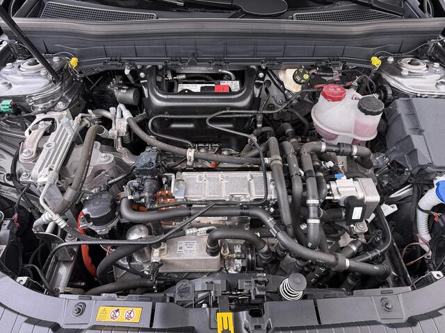 Mercedes-Benz EQB 250 AMG Line 67 kWh Sfeerverlichting | Stoelverwarming | Navigatie |