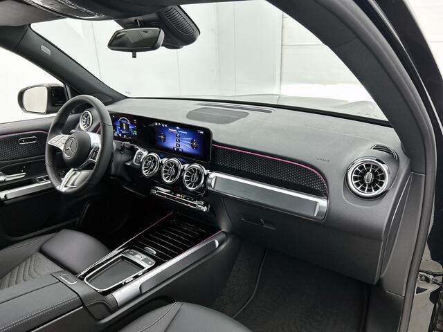 Mercedes-Benz EQB 250+ Business Solution AMG 71 kWh | Parkeerpakket met achteruitrijcamera | Sfeerverlichting | Sierdelen in Star Pattern | Stuurschakelpaddles | Stoelverwarming |