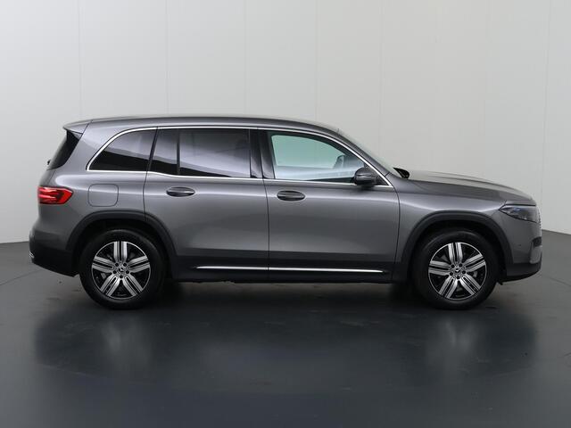 Mercedes-Benz EQB 250+ Luxury Line 71 kWh | Getint glas | Winter pakket | Achteruitrijcamera |