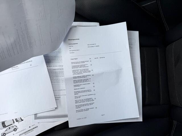 Mercedes-Benz EQC 400 4MATIC Business Solution AMG 80 kWh VAN: ¤37.900,- VOOR: ¤35.877,- UW EINDEJAARSVOORDEEL: ¤2.023,-| ADAPTIVE CRUISE CONTROL| ELEK. ACHTERKLEP| CAMERA